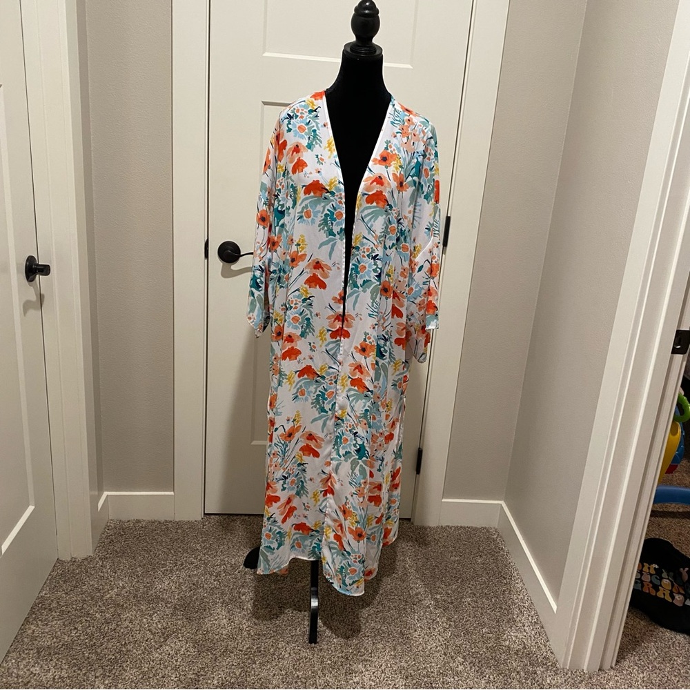 The Pioneer Woman Colorful Floral Garment